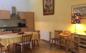 Zur Windrose Ferienwohnung an der Windmühle Labbus